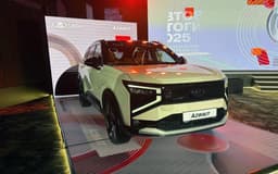 Предсерийный кроссовер Lada Azimut показали в Москве